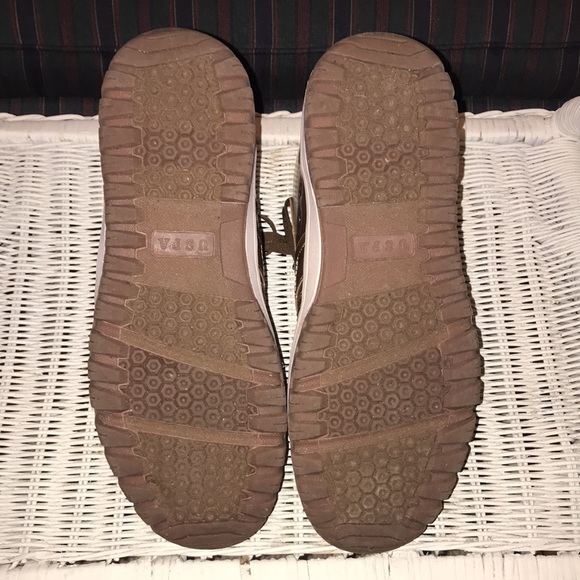 1 pr. men’s Polo Association chukka boots. As new condition. C/W boot trees. - Picture 8 of 9